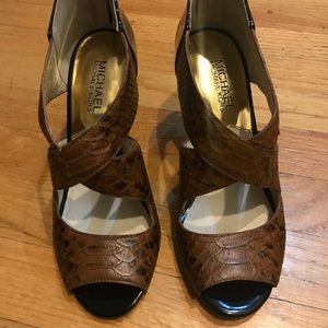 Michael Kors sandal/heel